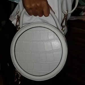 NWOT faux Alligator skin crossbody- Light gray